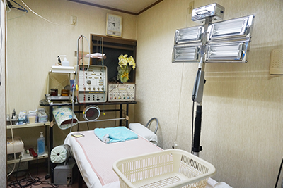 川崎市『ゴスペル鍼療院』の診療室
